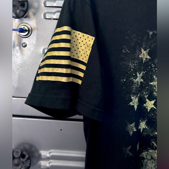 Grunt Style Black Tee with Distressed Flag - Picture 4 of 9